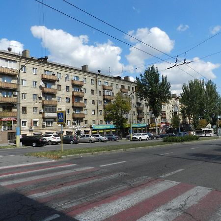 3-Room Apartment Near Inturist On Sobornyi Avenue 156, By Grandhome Zaporizhia Ngoại thất bức ảnh