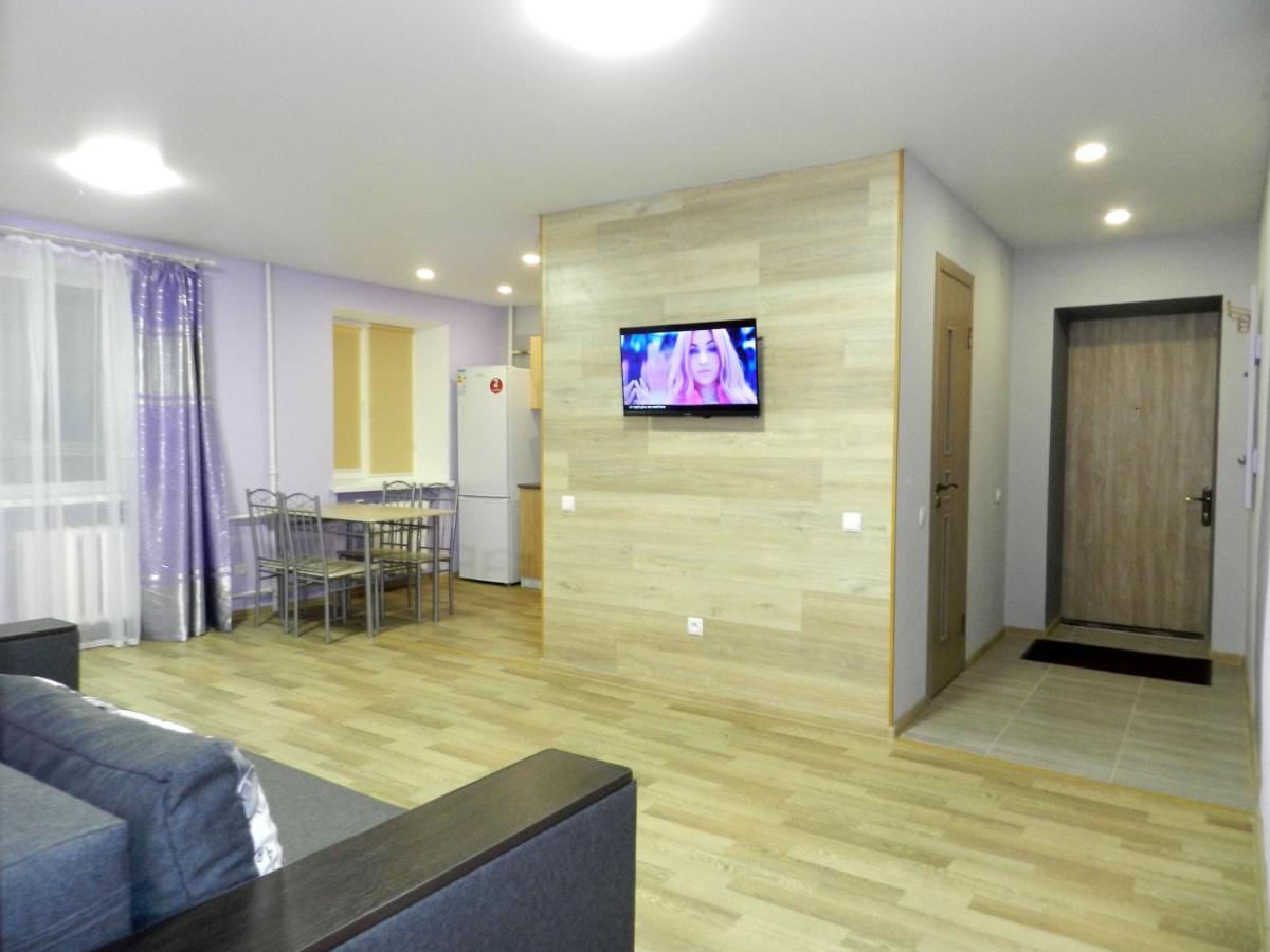 3-Room Apartment Near Inturist On Sobornyi Avenue 156, By Grandhome Zaporizhia Ngoại thất bức ảnh