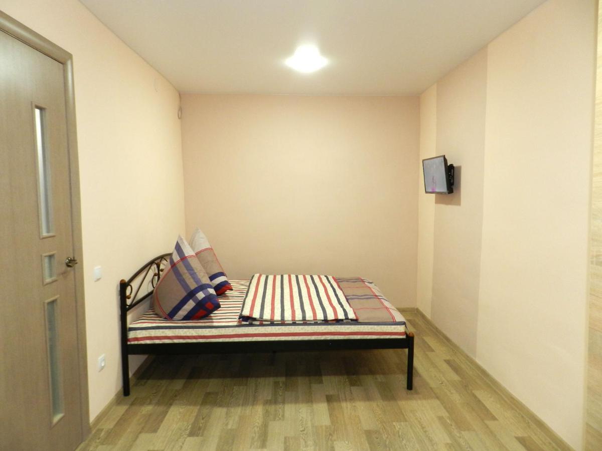 3-Room Apartment Near Inturist On Sobornyi Avenue 156, By Grandhome Zaporizhia Ngoại thất bức ảnh